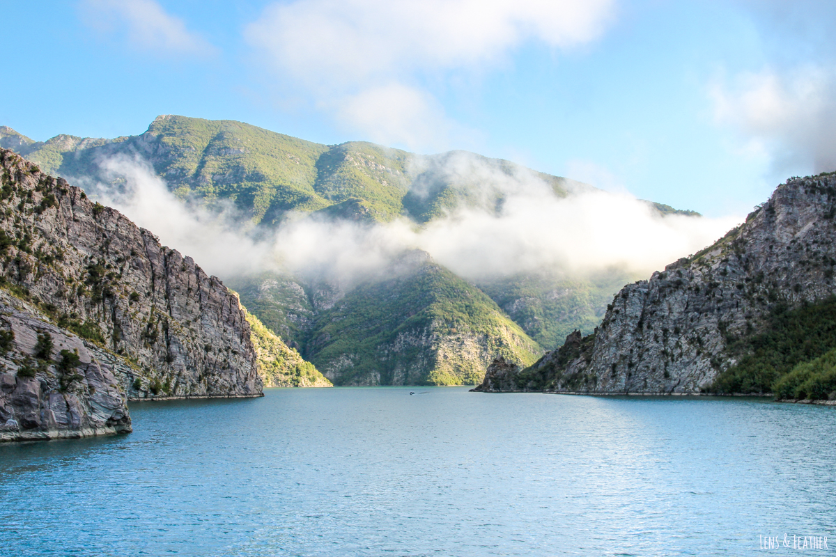 Aussicht von der Valbona Fähre in Albanien