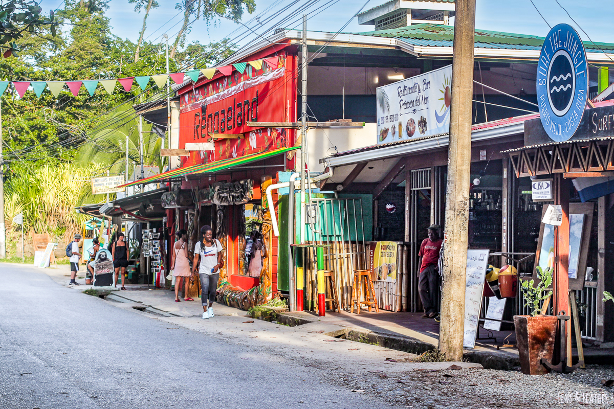 Straße in Puerto Viejo in Costa Rica