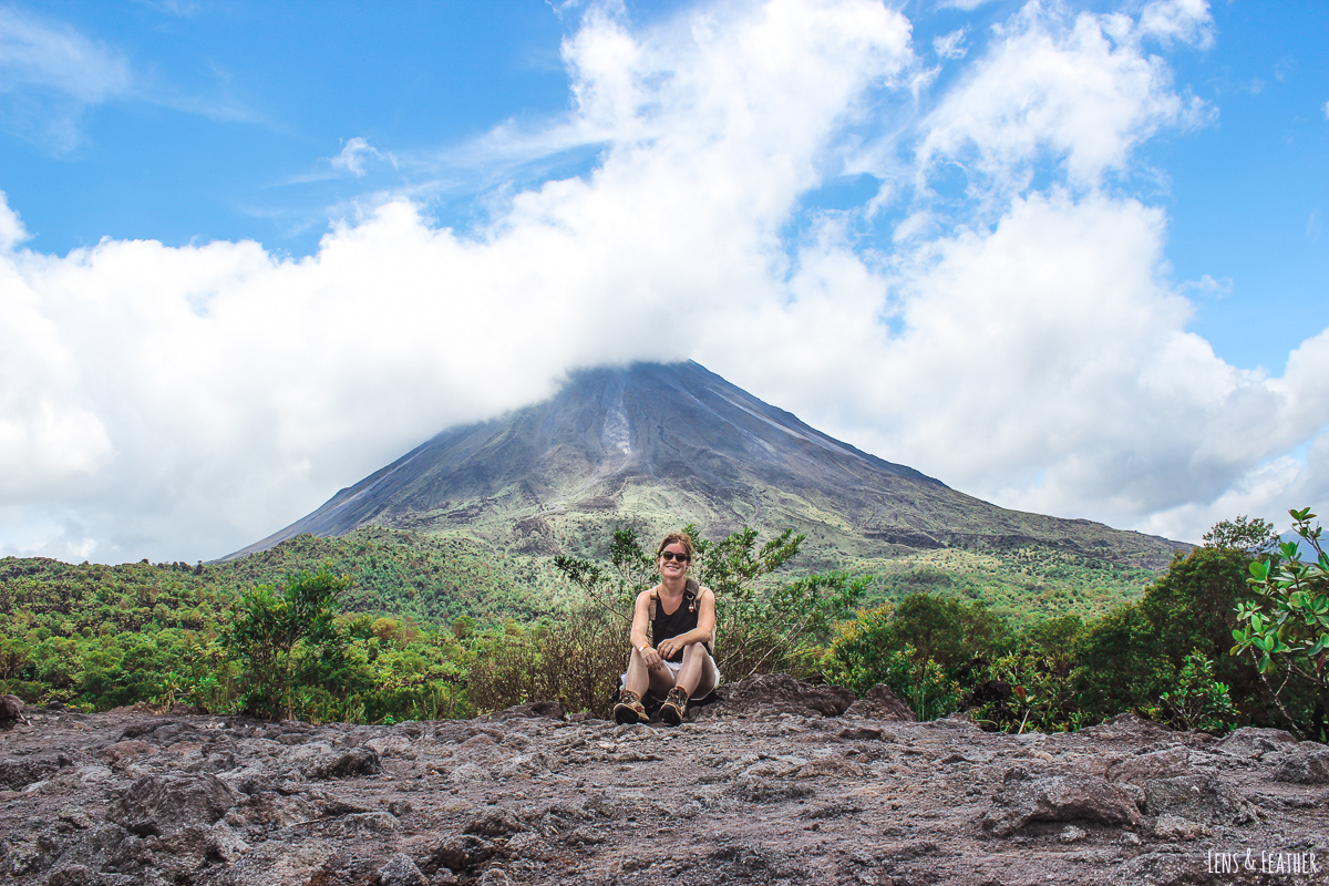 Am Aussichtspunkt vor dem Vulkan Arenal